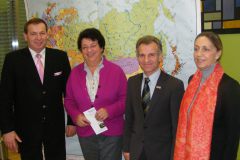2011 November: Wanderausstellung an Schulen