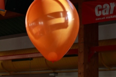 027
