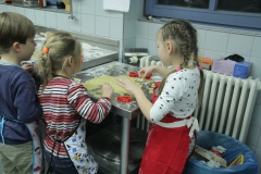 2017 November: Weihnachtsbäckerei in Straubing